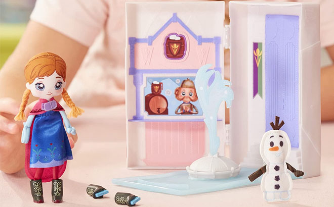 Disney Sweet Seams Soft Doll Deluxe Playset