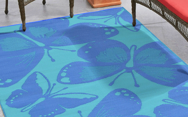 Mainstays 5 x 7 Blue Butterfly Reversable Outdoor Rug