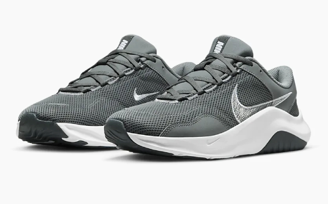 Nike Mens Legend Essential 3 Shoes