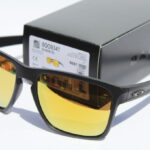 Oakley Mens Sliver XL Sunglasses with Box