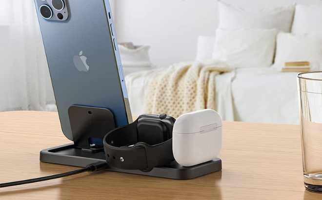 Portable 3 in 1 Charging Station for Apple Devices