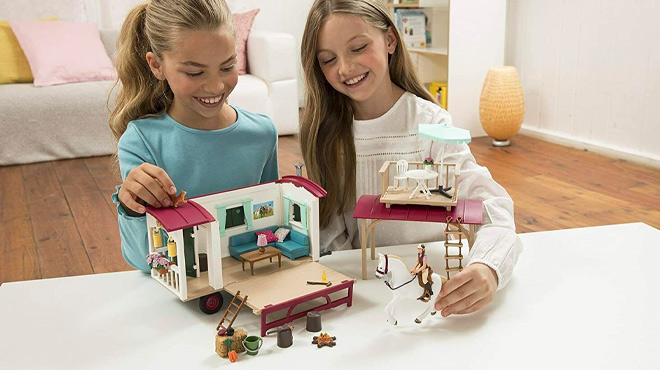 Schleich-Caravan-Figurine-Set Schleich Caravan Figurine Set