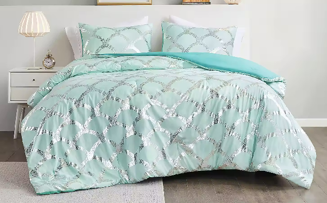 Twin Kaylee Lightweight Comforter Set