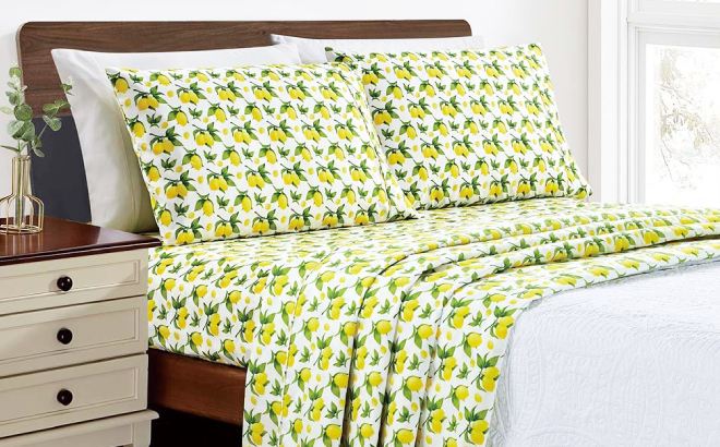 Yellow Green Lemons 4 Piece Sheet Set
