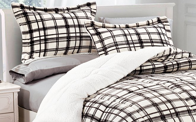 Beige Plaid Sherpa Lined Comforter Set Beige Plaid Sherpa Lined Comforter Set