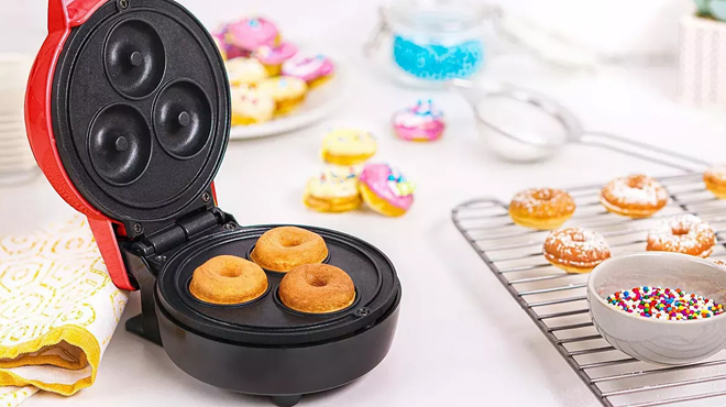 Bella Mini Donut Baker Bella Mini Donut Baker