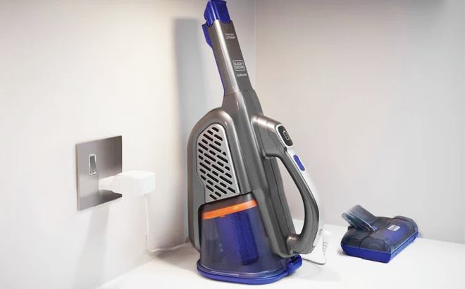 Black and Decker Cordless Handheld Vacuum