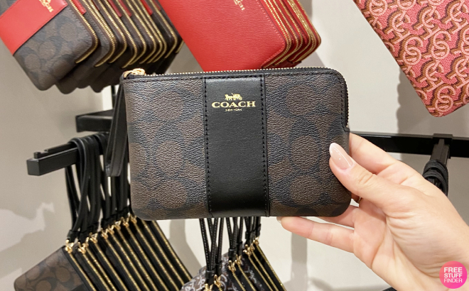 Hurry to Coach Outlet's Limited-Time Sale for the Best 70% Off Deals