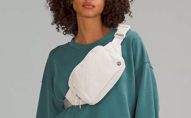Lululemon Belt Bag In Stock – New Colors Available! | Free Stuff Finder