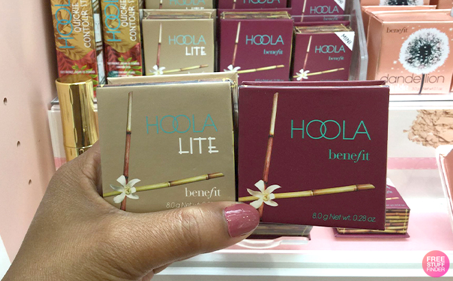 Hand Holding Benefit Cosmetics Hoola Matte Bronzers Hand Holding Benefit Cosmetics Hoola Matte Bronzers