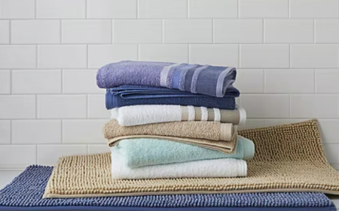 Home Expressions Solid Bath Towe l