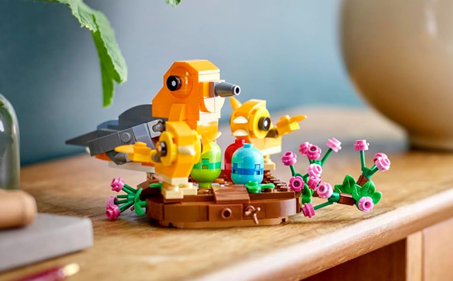 LEGO Birds Nest Building Toy Kit on the Table