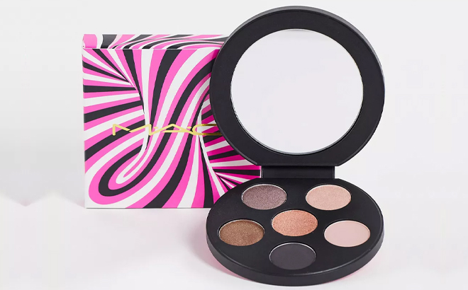 MAC Surprise Eyes Eyeshadow Palette in Cool Colors MAC Surprise Eyes Eyeshadow Palette in Cool Colors