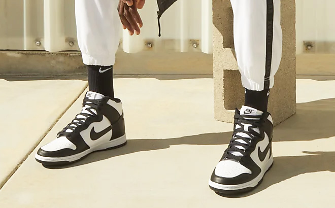 Nike Dunk High Retro Mens Shoe