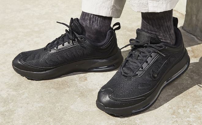 Nike Mens Air Max AP Sneaker Black Volt Color