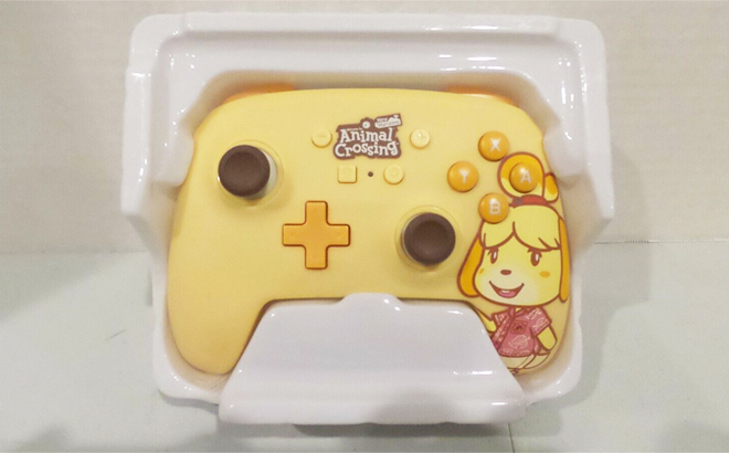 Nintendo Switch Isabelle Wired Controller