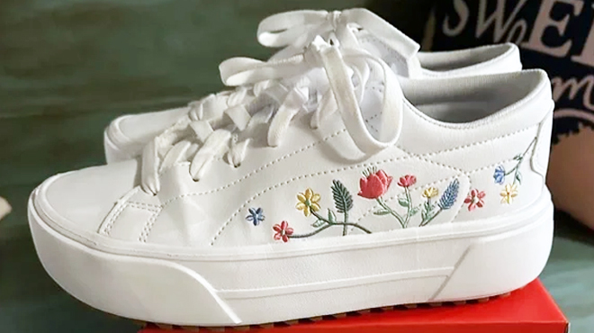 PumaWomens Kaia Floral Sneakers