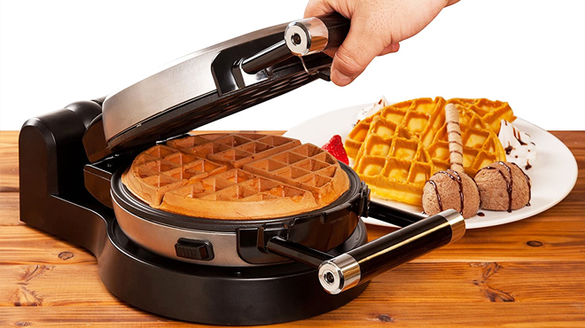 Secura Upgrade Automatic 360 Rotating Non Stick Belgian Waffle Maker