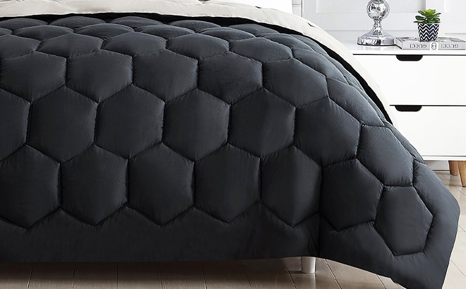 Spirit Linen Home Black Silver Honeycomb Comforter
