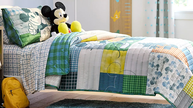 The Big One Disneys Mickey Quilt Set with Shams
