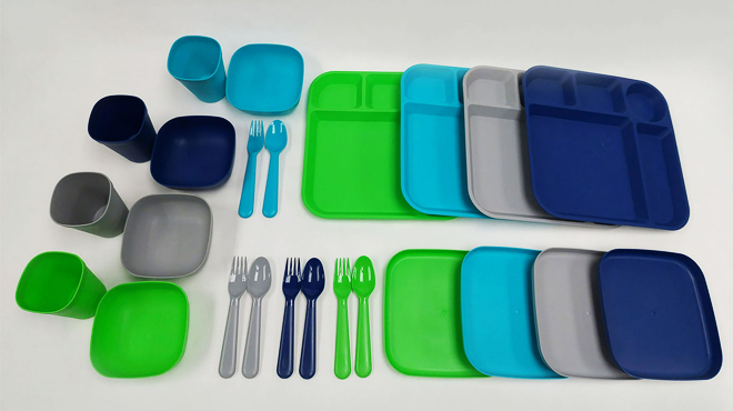 Your Zone 24 Piece Plastic Square Dinnerware Set in Blue