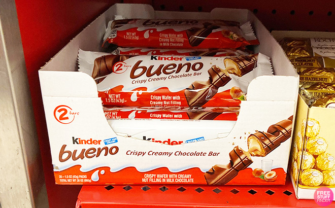 Kinder Bueno Milk Chocolate and Hazelnut Cream 20-Pack
