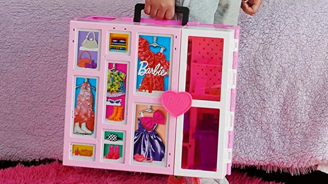 Barbie Dream Closet Playset 35 Clothes Accessories