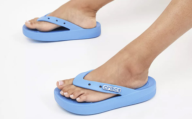 Crocs Flatform Flip Flop Sandals in Blue
