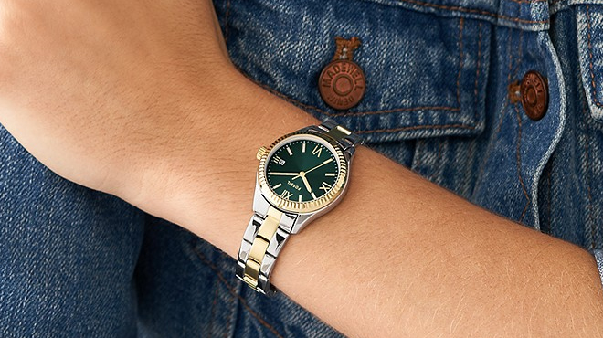 Fossil Rye Three Hand Date Two Tone Stainless Steel Watch Fossil Rye Three Hand Date Two Tone Stainless Steel Watch