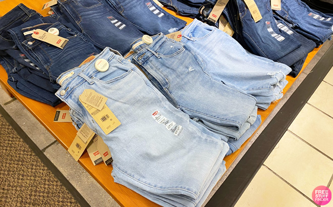 Levis Womens Jeans Overview