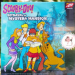 Avalon Hill Scooby Doo in Betrayal at Mystery Mansion Board Game
