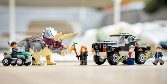 LEGO Jurassic World Dominion Triceratops Dinosaur Pickup Truck Ambush 210 Piece Set Unboxed