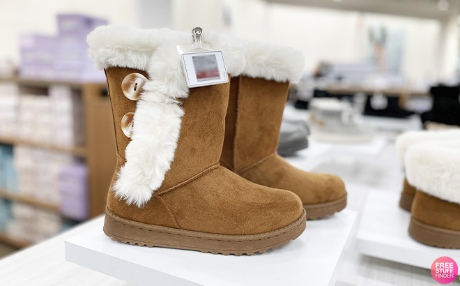 SO Abigail Womens Faux Fur Winter Boots