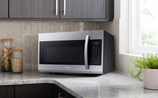 Samsung 29.9-Inch Over-the-Range Microwaves (1.9 cu. ft.) Samsung 29.9-Inch Over-the-Range Microwaves (1.9 cu. ft.)
