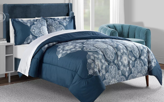 Sunham Windsor 3 Piece Comforter Set in Navy Color