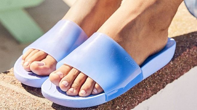 Woman Wearing Crocs Splash Glossy Slides