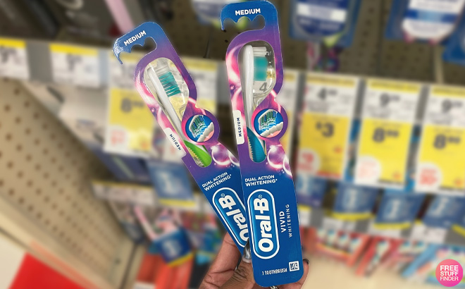 2 Oral-B Vivid Whitening Toothbrushes