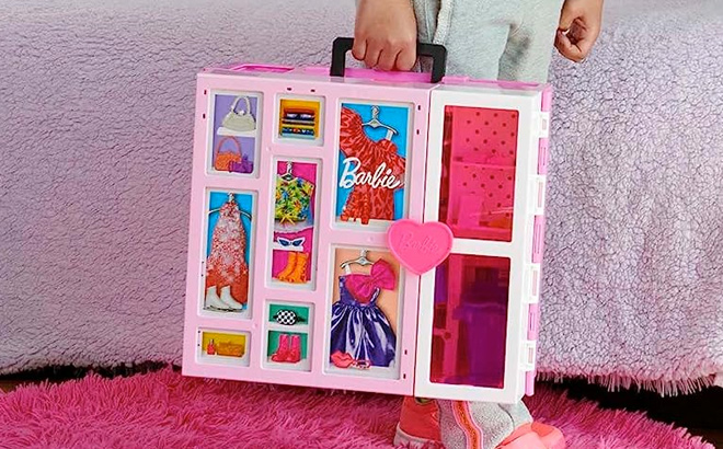 Barbie Dream Closet Playset 35 Clothes Accessories Including 5 Complete Looks Pop Up Second Level Mirror Laundry Chute
