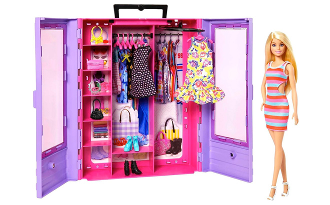 Barbie Fashionistas Doll Playset Ultimate Closet with Barbie Clothes 3 Outfits Fashion Accessories Including 6 Hangers