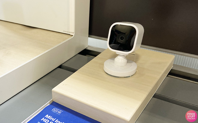 Blink Mini Indoor Smart Security Camera Blink Mini Indoor Smart Security Camera