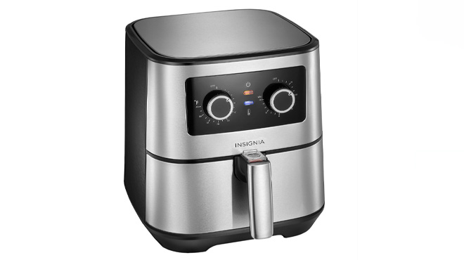 Insignia 5 Quart Air Fryer on white background