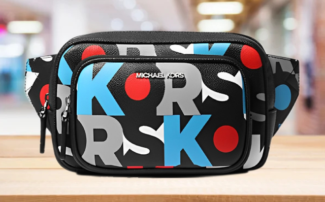 Michael Kors Cooper Logo Sling Pack