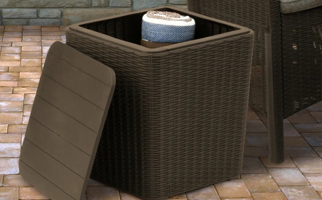 National Outdoor Living Arendal 11 35 Gallon Water Resistant Plastic Deck Box