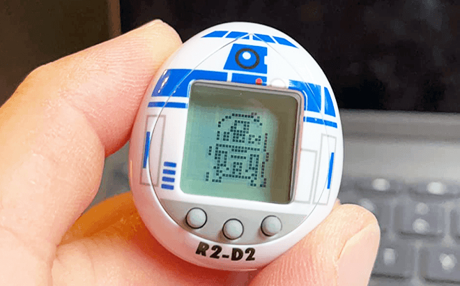 Star Wars R2 D2 Tamagotchi Nano in Classic White Version