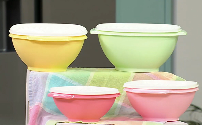 Tupperware 8 Piece Heritage Square Bowl Set on a Table