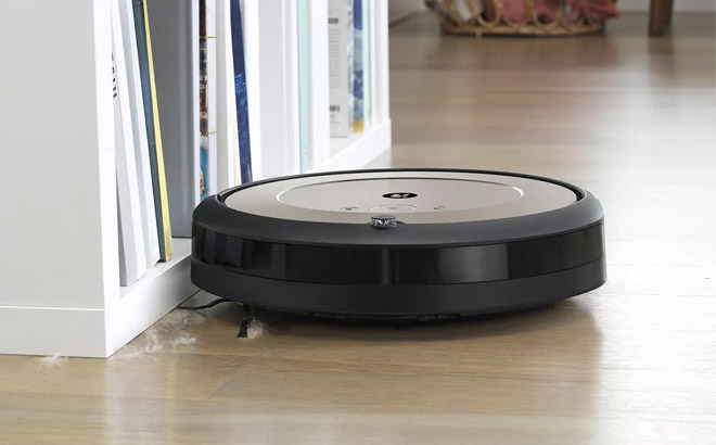iRobot Roomba i1 Robot Vacuum