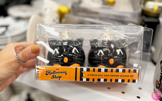 2 Piece Salt and Pepper Shaker Set 2 Piece Salt and Pepper Shaker Set