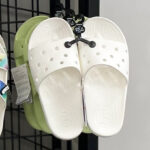 Crocs Classic Slides in Color White
