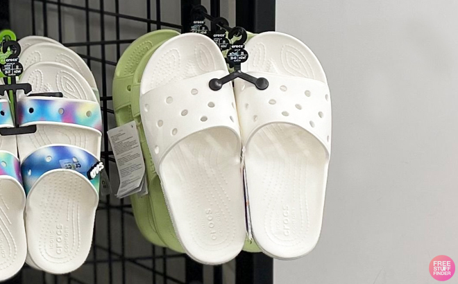 Crocs Classic Slides in Color White