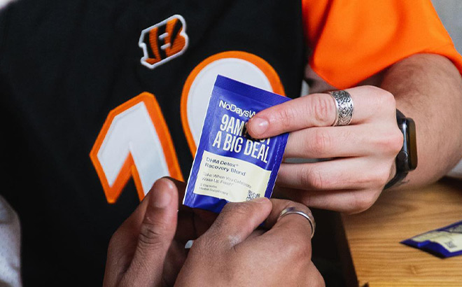 Friends Sharing a DHM Detox Pack